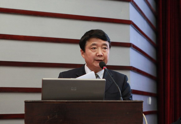 11.01.11 我校举行2010年度科研工作总结表彰大会9.jpg