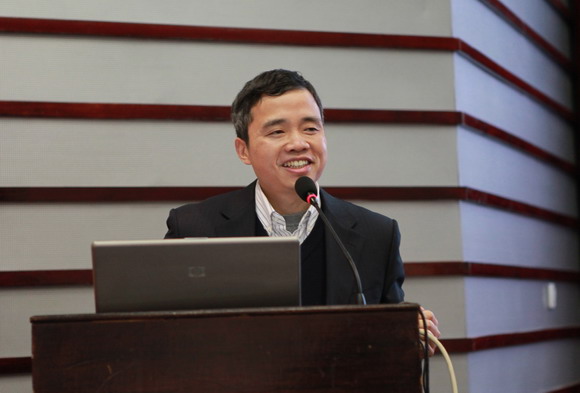 11.01.11 我校举行2010年度科研工作总结表彰大会6.jpg