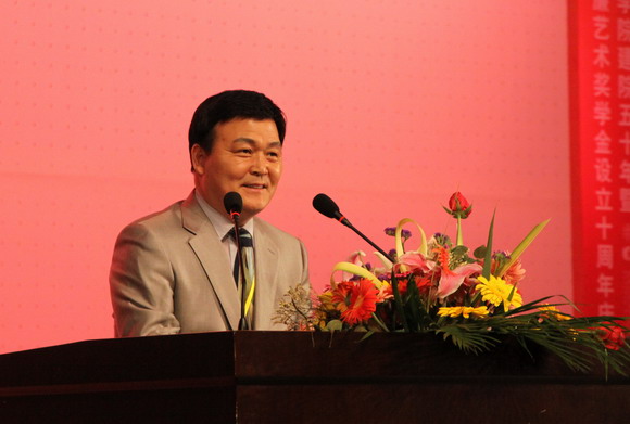 10.05.17 艺术学院院庆5.jpg