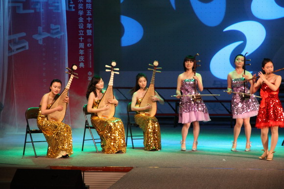 10.05.17 艺术学院院庆11.jpg