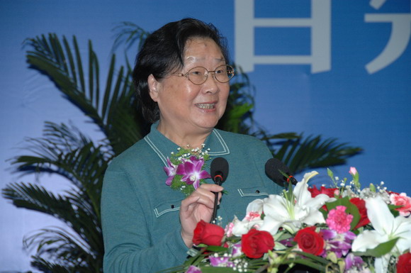 10.04.30 白先勇苏大校园启动“昆曲传承计划”3.JPG