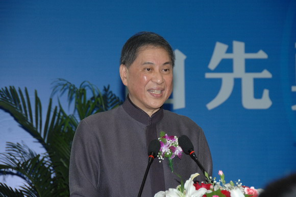 10.04.30 白先勇苏大校园启动“昆曲传承计划”1.JPG