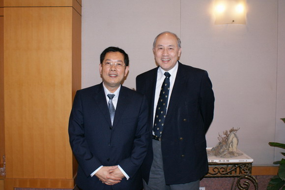 10.05.07 商海沉浮有奥妙 公司治理何去从.jpg