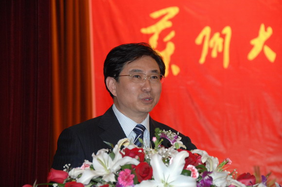 10.04.28 共建东吴商学院 曹.jpg